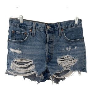 Levi’s 501 women’s distressed 5 button fly denim jean shorts 29